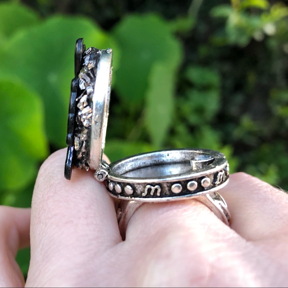 Poison ring! locket oracle occult fortune teller - Picture 3 of 8